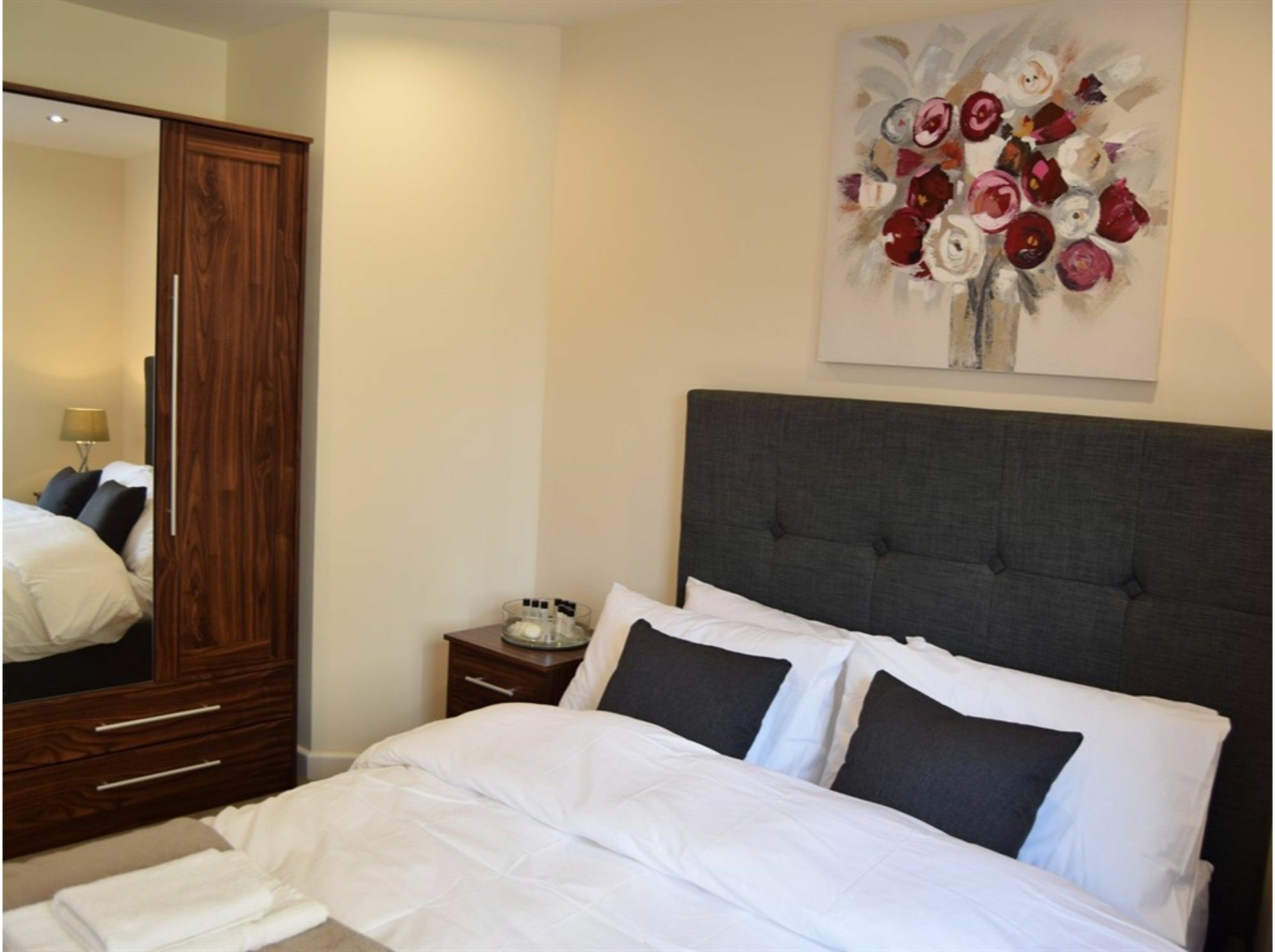 Morland Apartments - Romford Buitenkant foto